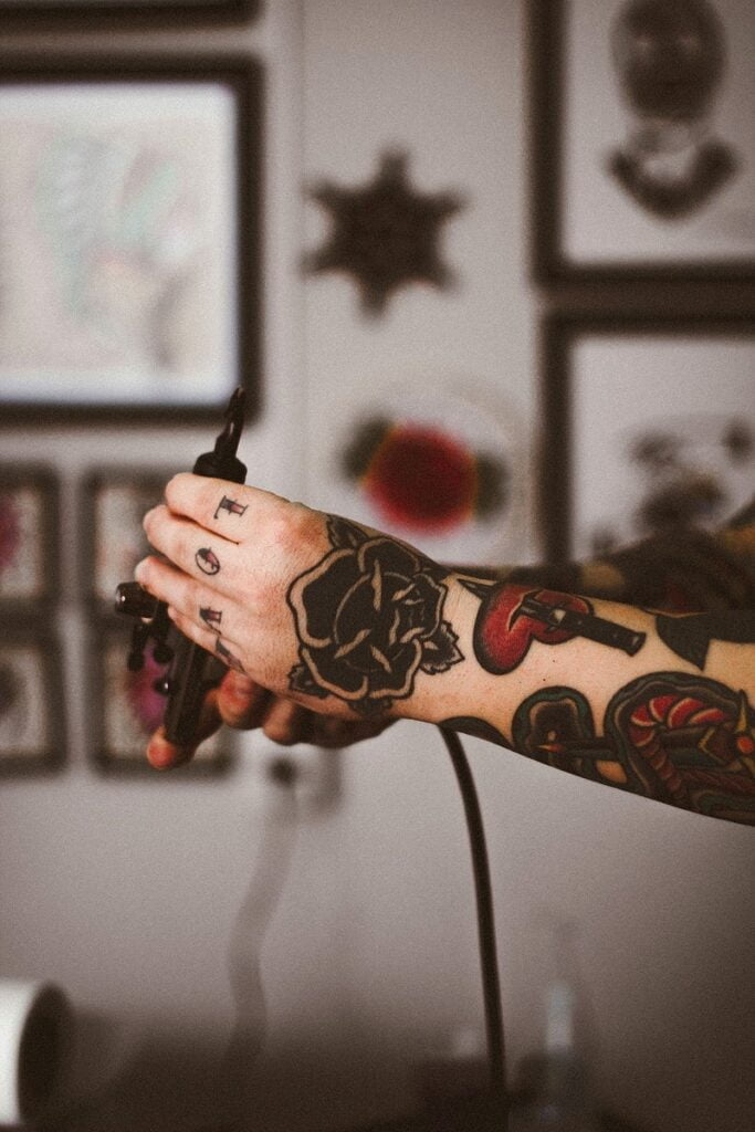 Melhores tatuagens de basquete para fãs do esporte 2 frunsplash21499 image kwvwwnja