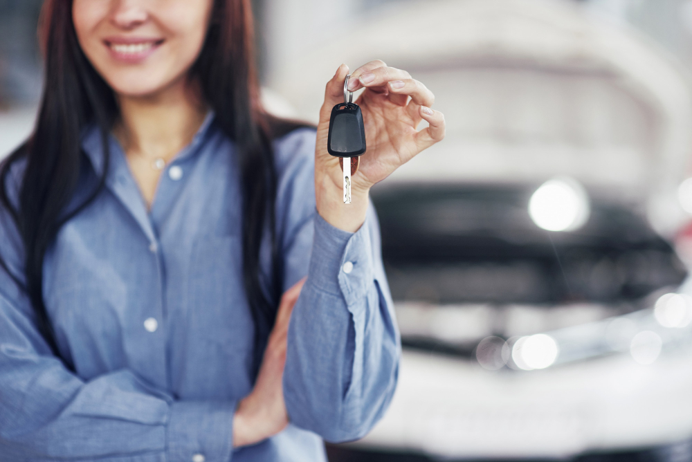 Cupons de desconto para aluguel de carros: economize em suas viagens 2 chaves carro