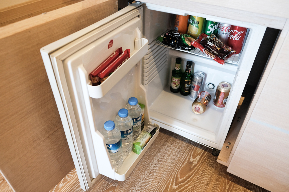 Hospedar em hotel ou apartamento: qual é a melhor escolha? 4 Frigobar parou de gelar